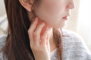 顔の痛み